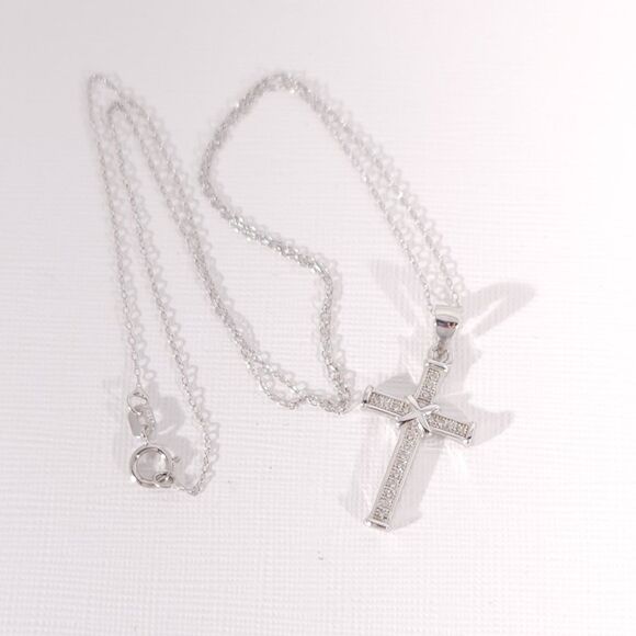Simulated Diamond Knotted Cross Pendant with ITALIAN sterling silver chain - Picture 3 of 9